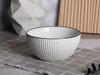 Porcelanowy zestaw obiadowy z czarnym brzegiem